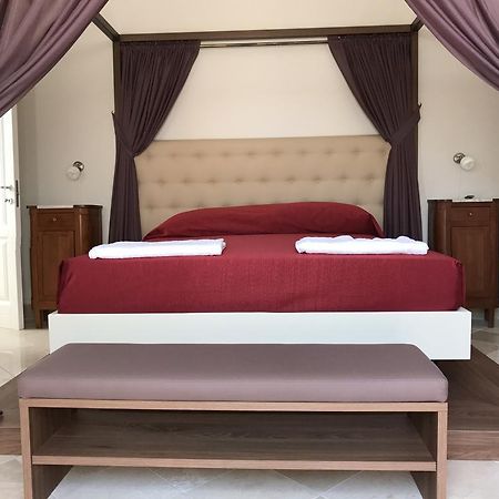 Palazzo Massari Hotel Lecce Bagian luar foto