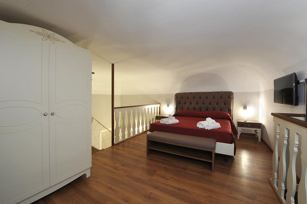 Palazzo Massari Hotel Lecce Bagian luar foto