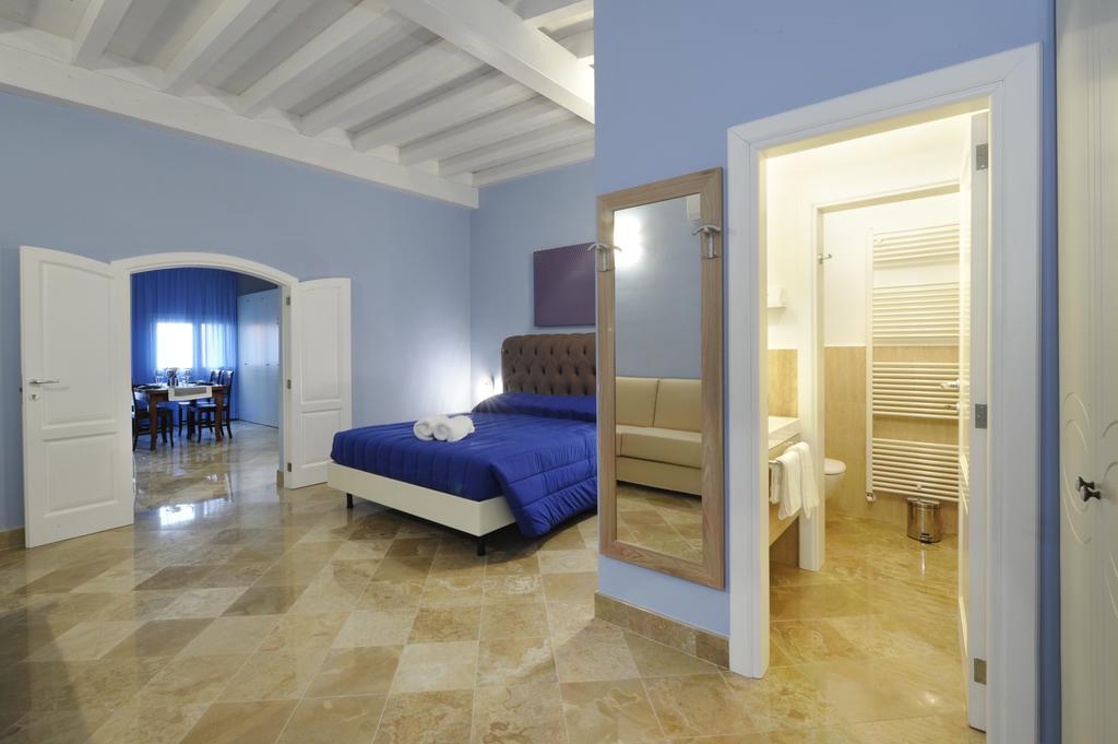 Palazzo Massari Hotel Lecce Bagian luar foto