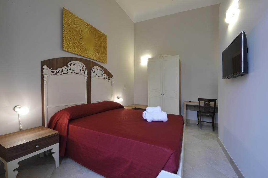 Palazzo Massari Hotel Lecce Bagian luar foto