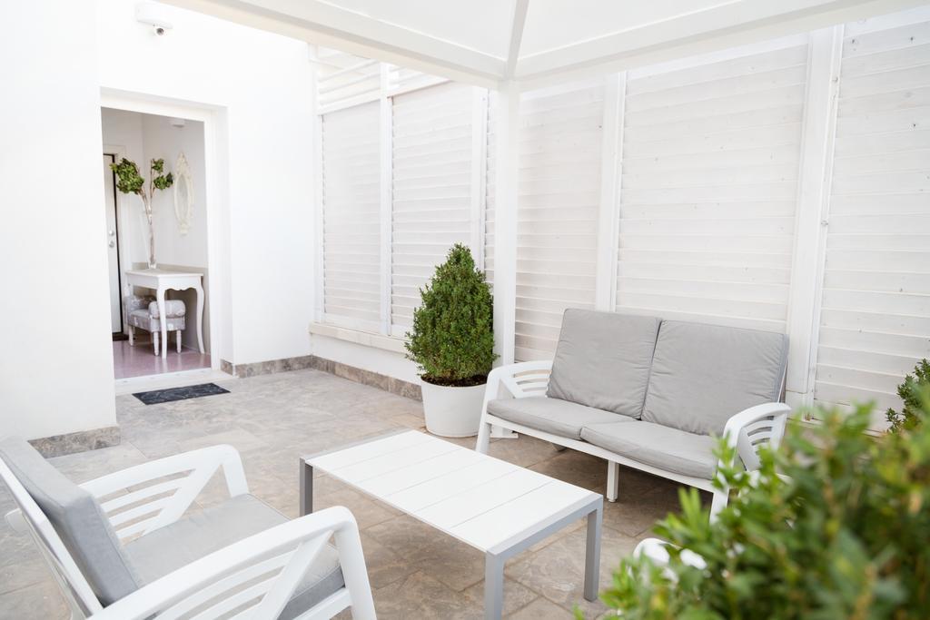Palazzo Massari Hotel Lecce Bagian luar foto